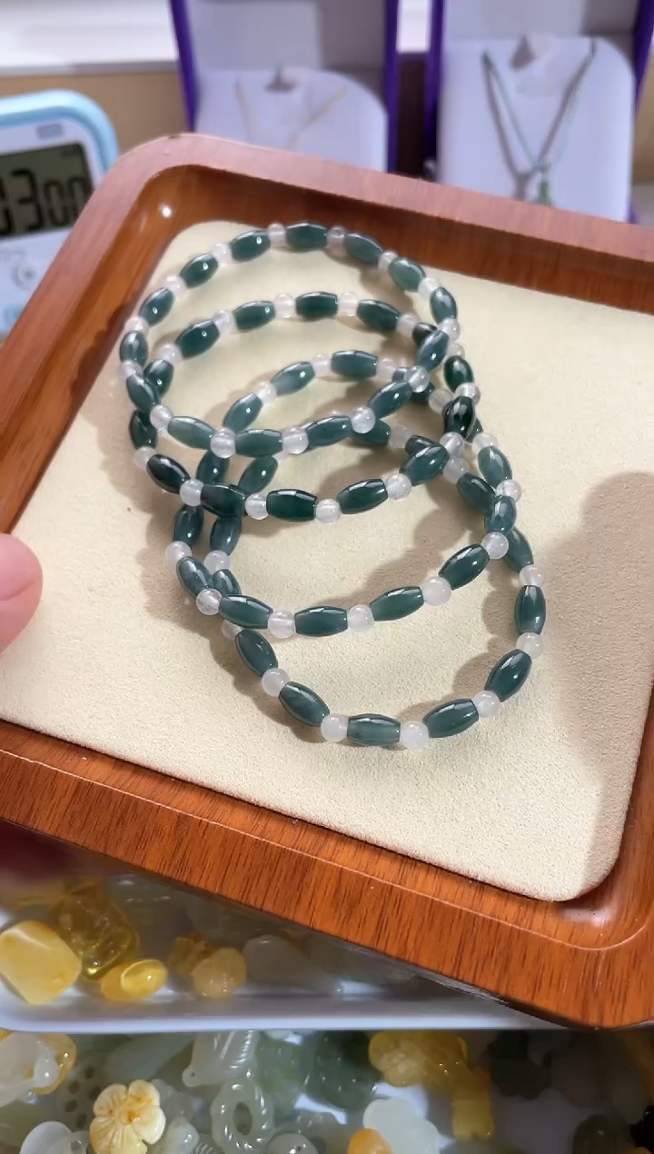 【闪购商品】翡翠手链未镶嵌翡翠手串