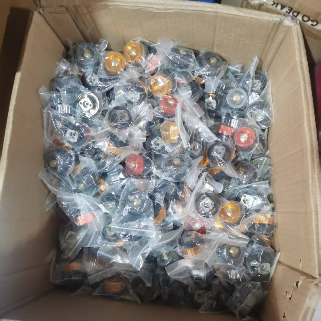 户外炉子气罐转接头【颜色随机】