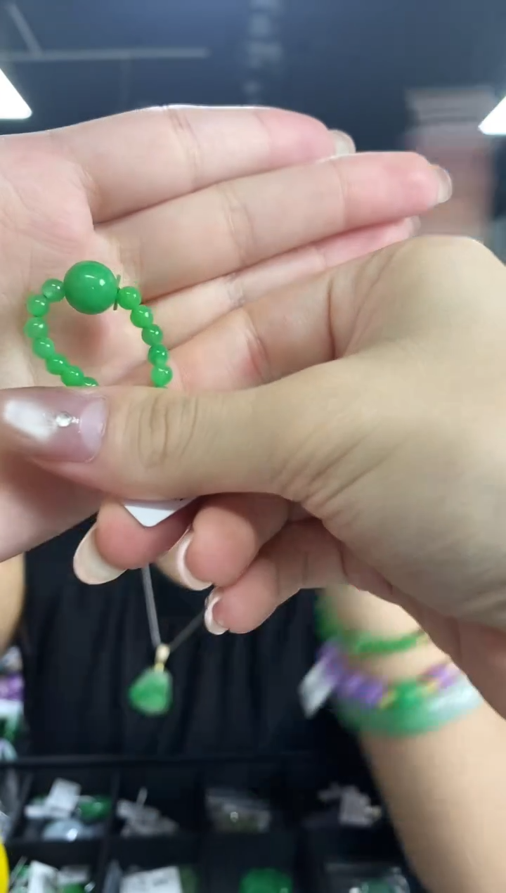 翡翠戒指未镶嵌闪购链接多样性发其一颜色微差