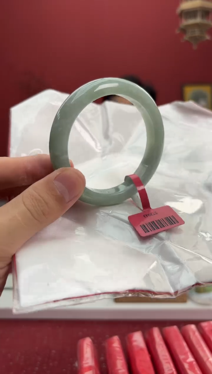 【闪购商品】翡翠手镯未镶嵌1手镯