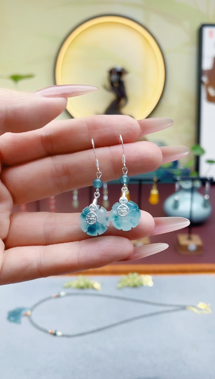 未镶嵌石英质玉（天山翠）耳饰00南瓜蓝水福牌