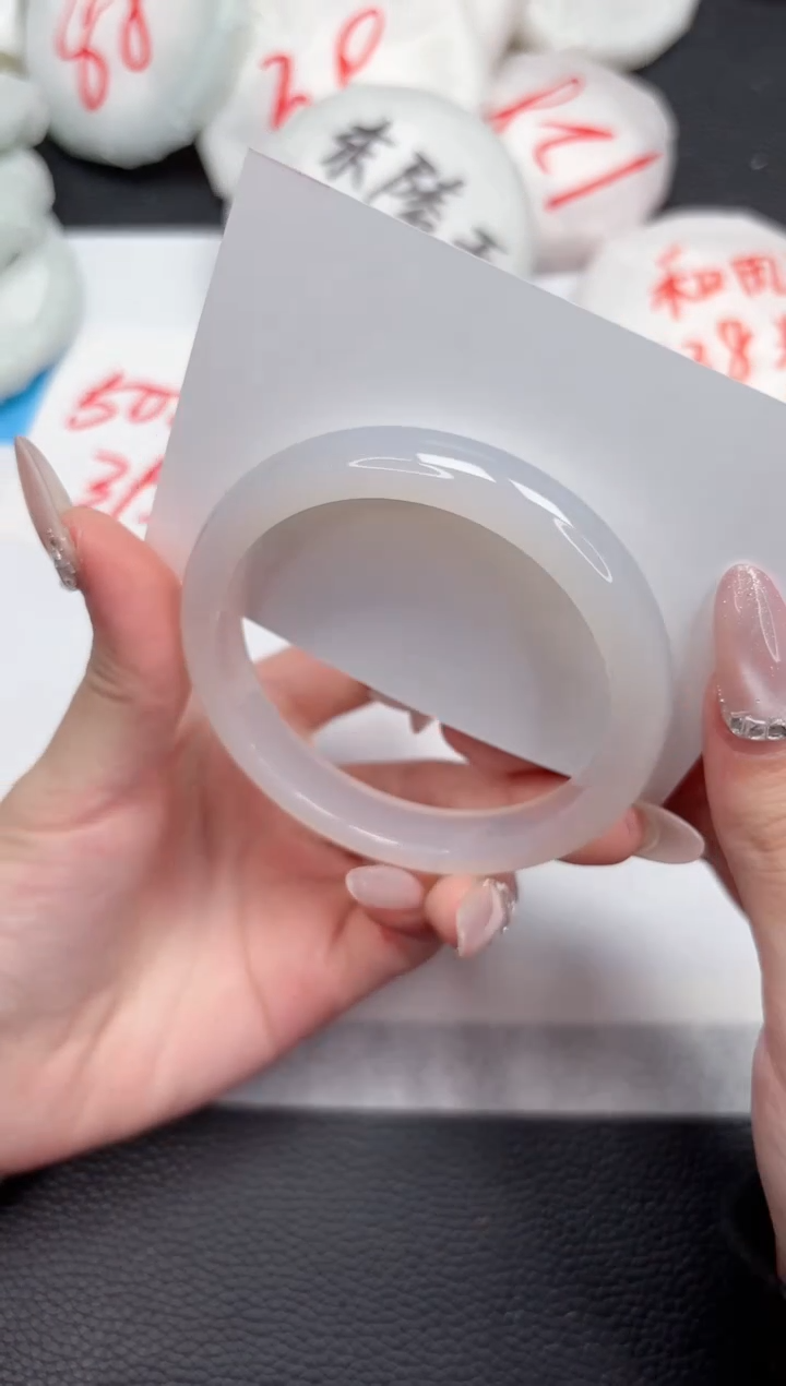 【闪购商品】石英质玉手镯未镶嵌483-60.3