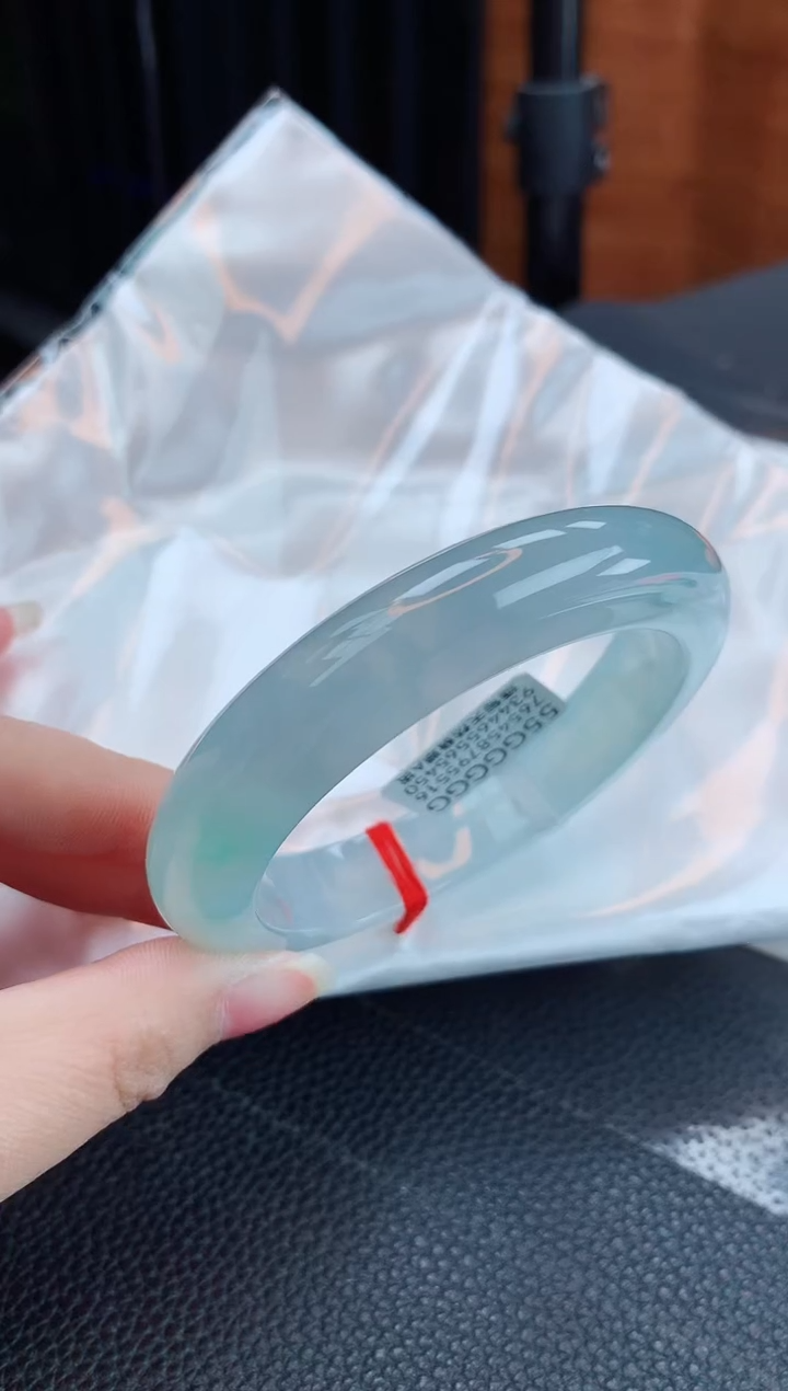 【闪购商品】翡翠手镯未镶嵌缅甸天然翡翠A货手镯