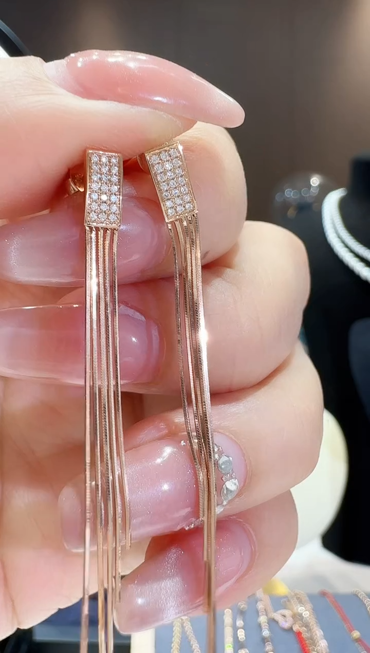 【闪购商品】钻石耳线18K金镶嵌方形钻石流苏耳线