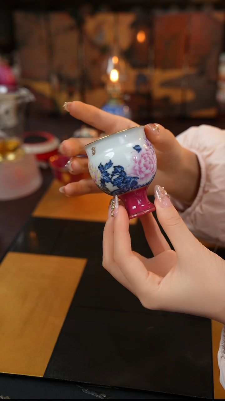 【闪购商品】景德镇手工手绘华隐堂花卉高脚杯