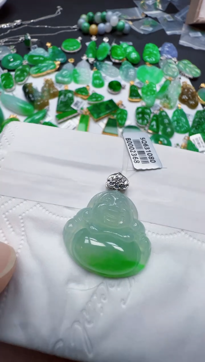 【闪购商品】翡翠吊坠(不含链)18K金镶嵌6800
