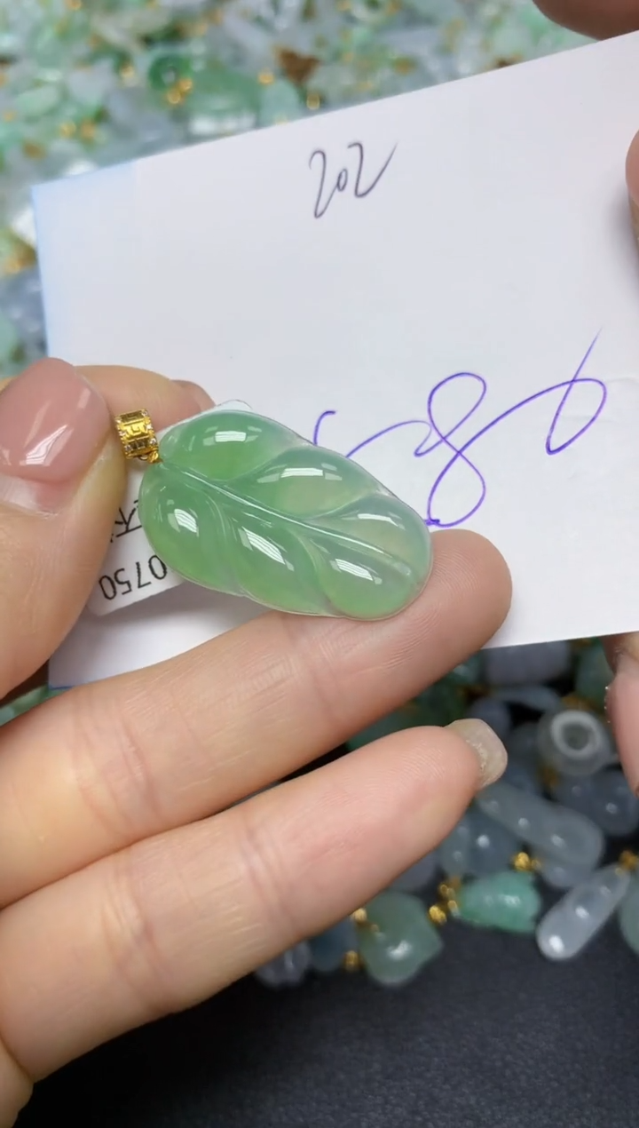 【闪购商品】翡翠挂件18K金镶嵌 天然翡翠A货