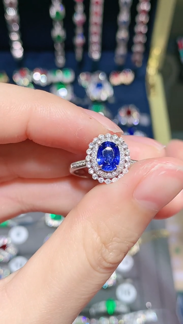 【闪购商品】蓝宝石戒指18K金镶嵌1.4CT