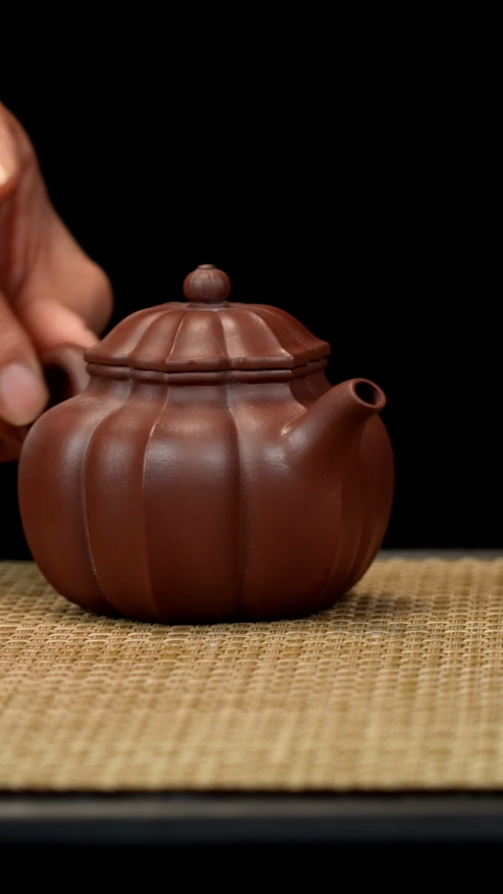 【闪购商品】紫砂茶壶底槽清筋纹莲子