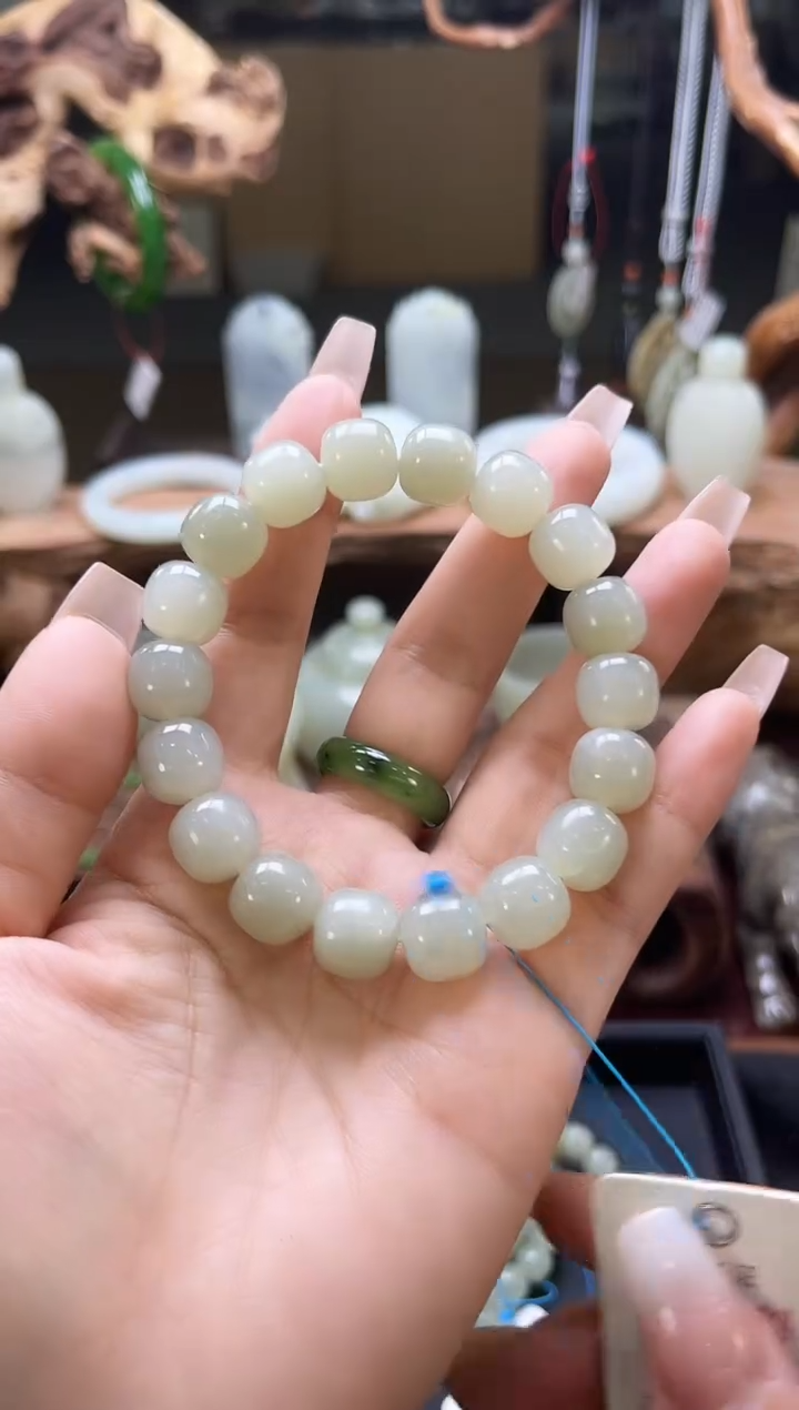 【闪购商品】和田玉手串未镶嵌且末近矿青白卡12老型9007222