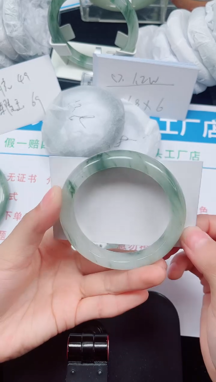 未镶嵌手镯石英质玉112-55/56/57
