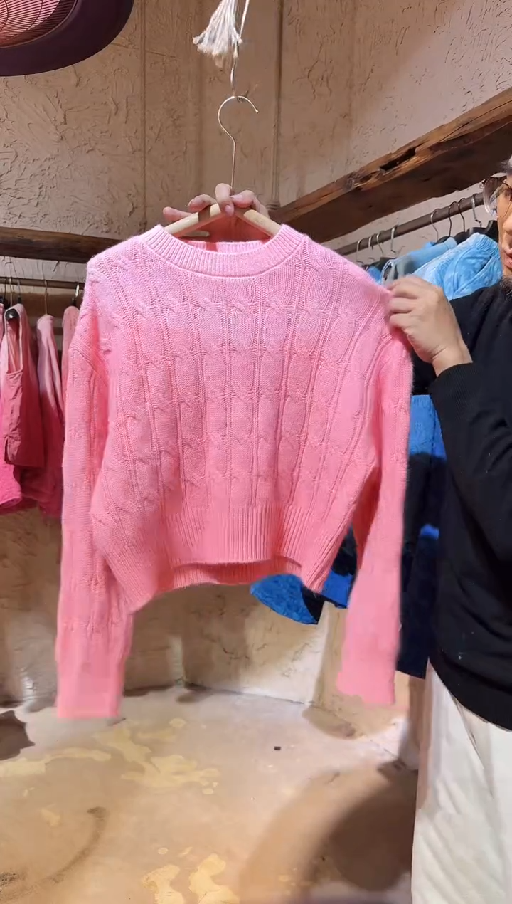 粉染植物染麻花毛衣