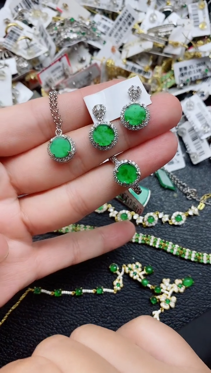 银S925镶嵌戒指翡翠1