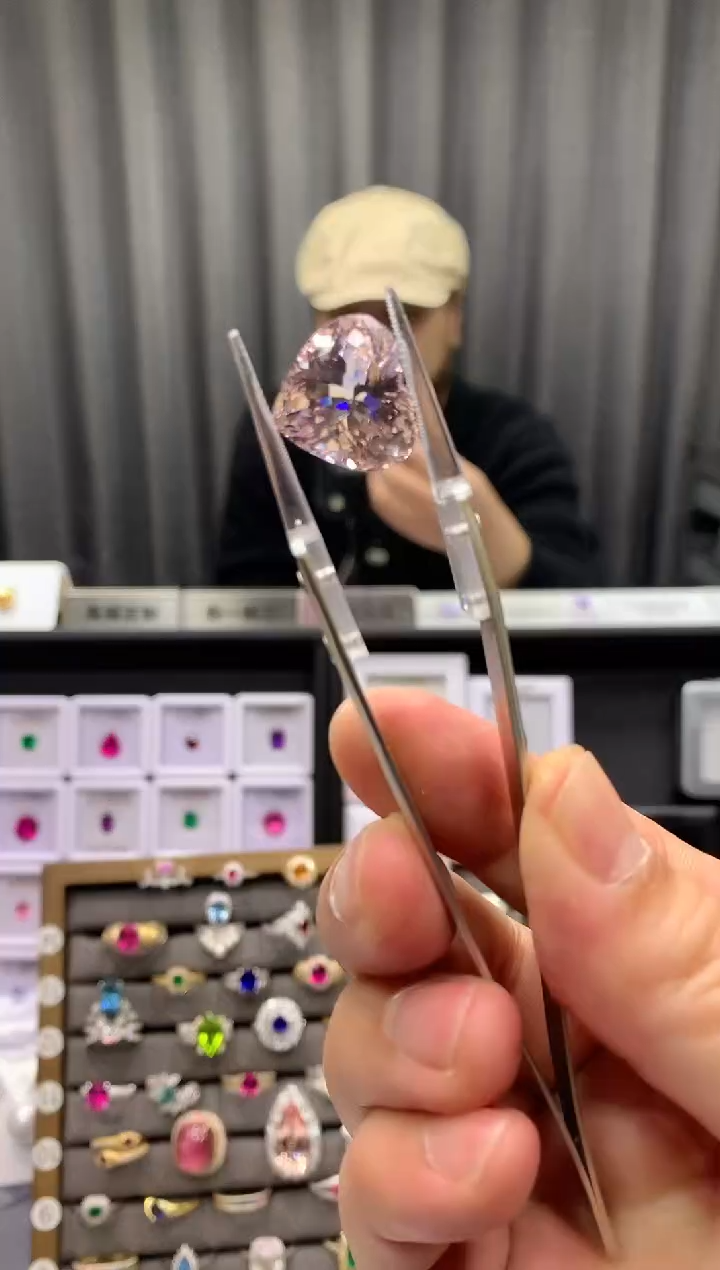 【闪购商品】绿柱石（摩根石）裸石未镶嵌14.4ct 19
