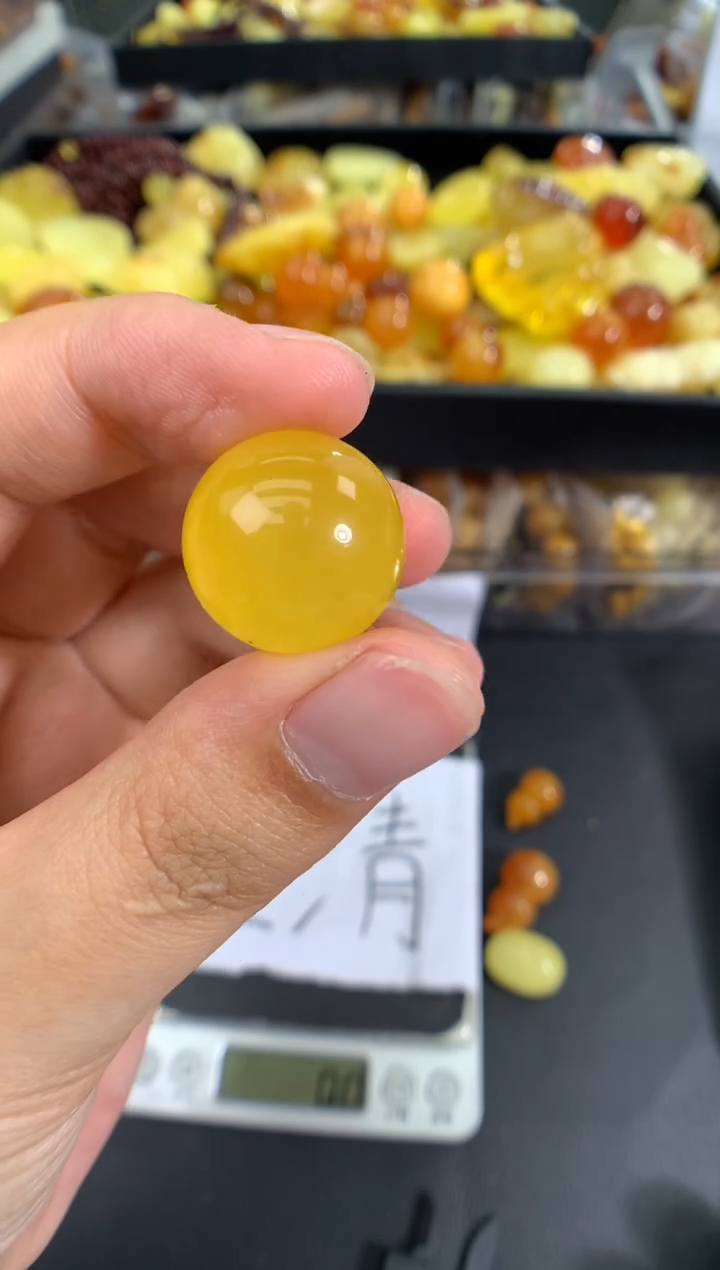 蜜蜡未镶嵌珠宝奇石1