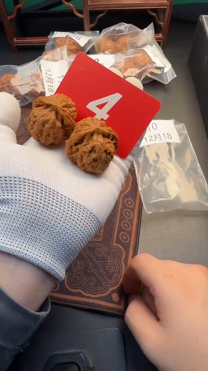 把件文玩核桃46红锦鲤