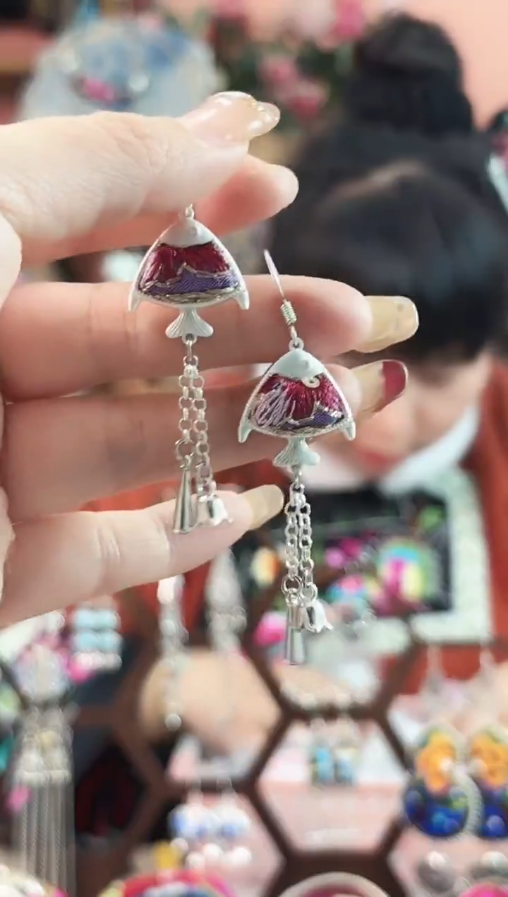 艺枝独绣手工饰品129