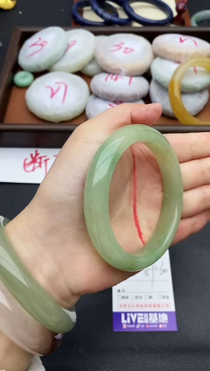 未镶嵌手镯石英质玉310+59/60