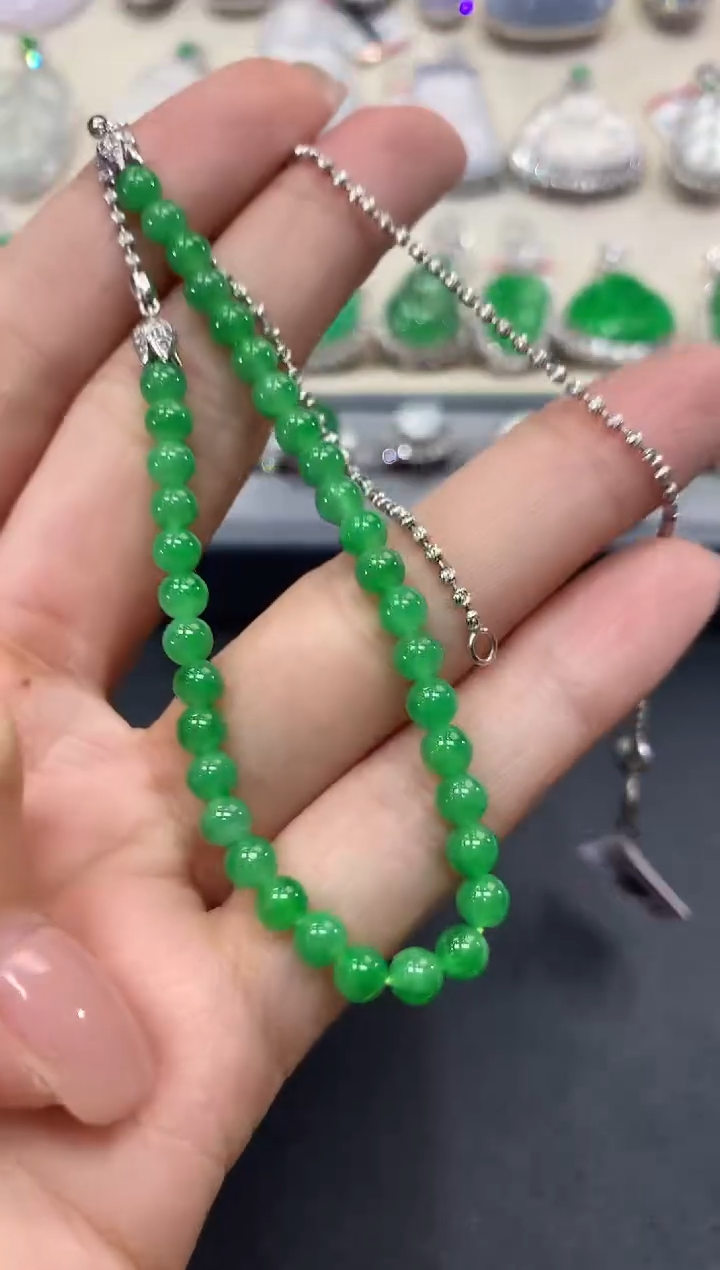 【闪购商品】翡翠颈饰18K金镶嵌a125多样性一件发货