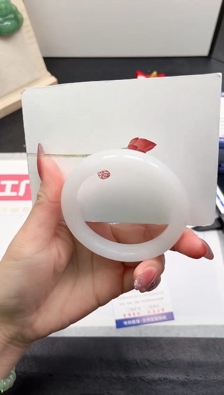 【闪购商品】石英质玉手镯未镶嵌15-56