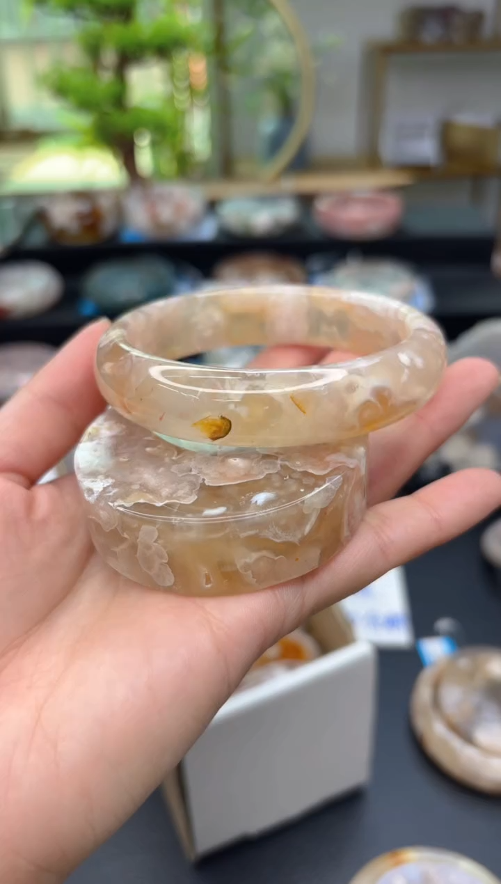 【闪购商品】石英质玉手镯未镶嵌C383(62圈赠送镯心)