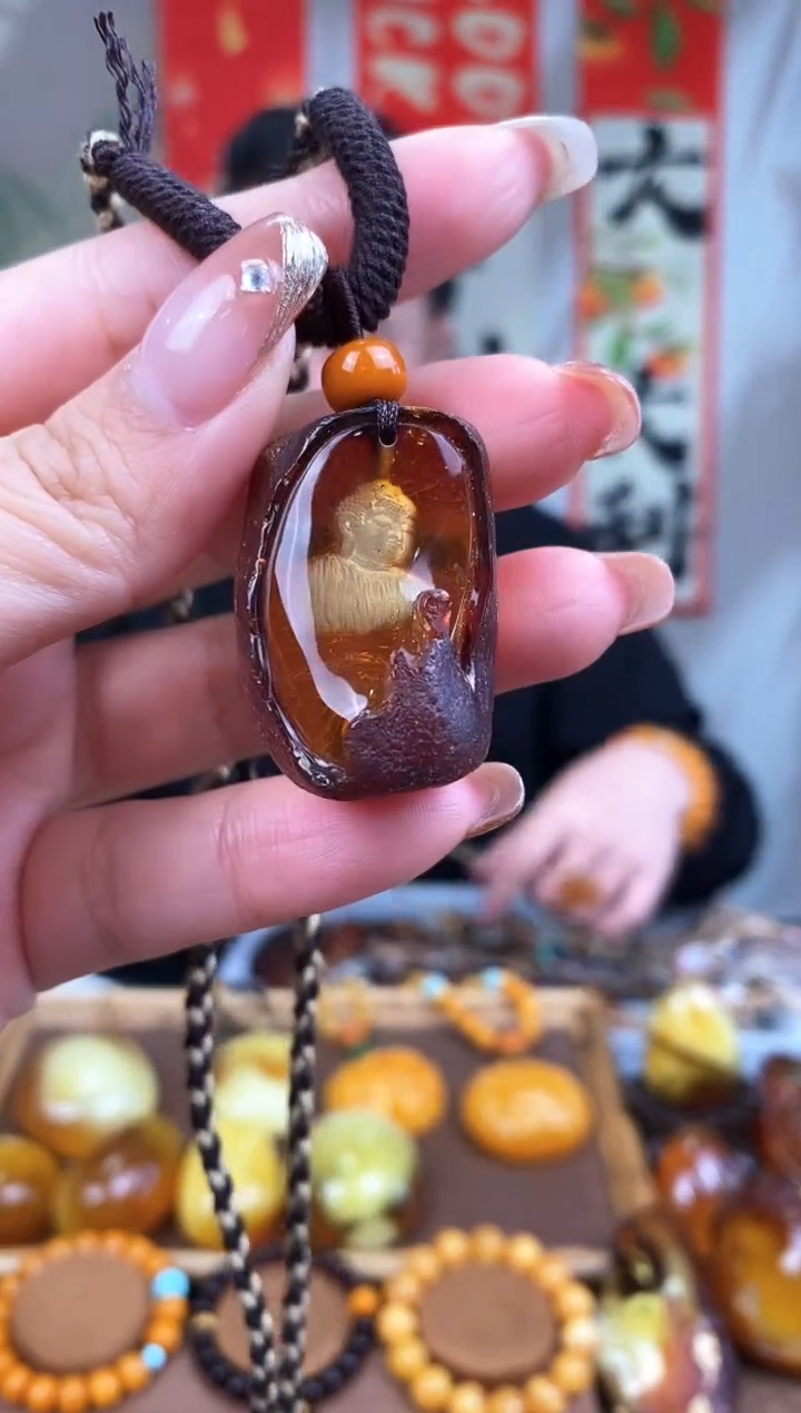 【闪购商品】琥珀裸石未镶嵌基地发货 一物一证 顺丰包邮