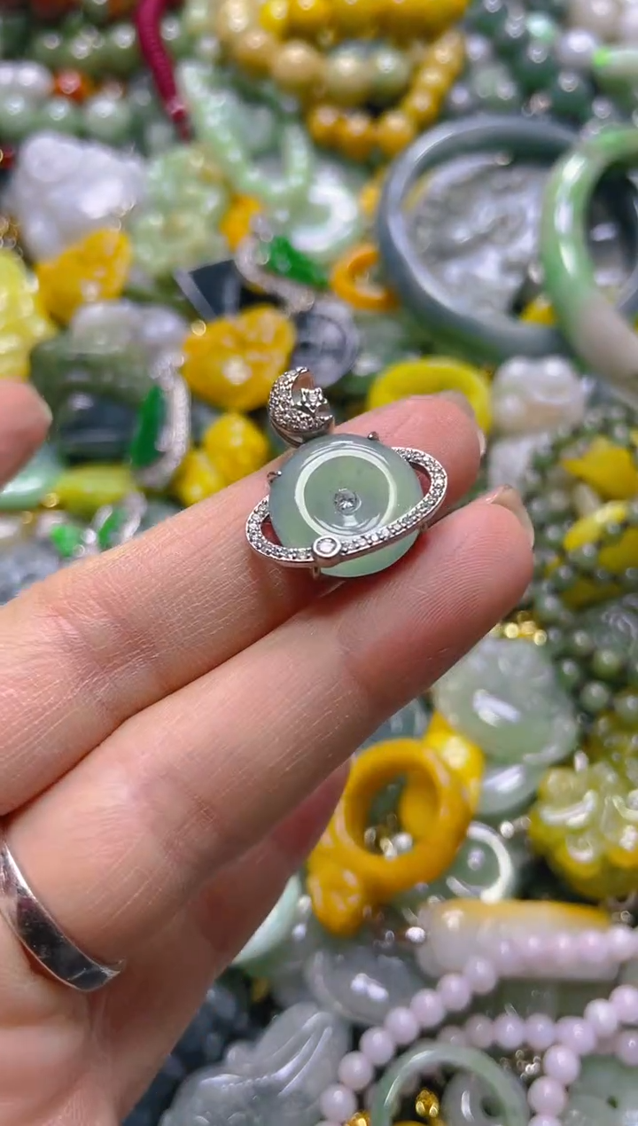 颈饰未镶嵌翡翠/U/翡翠A货，一件也是批发价