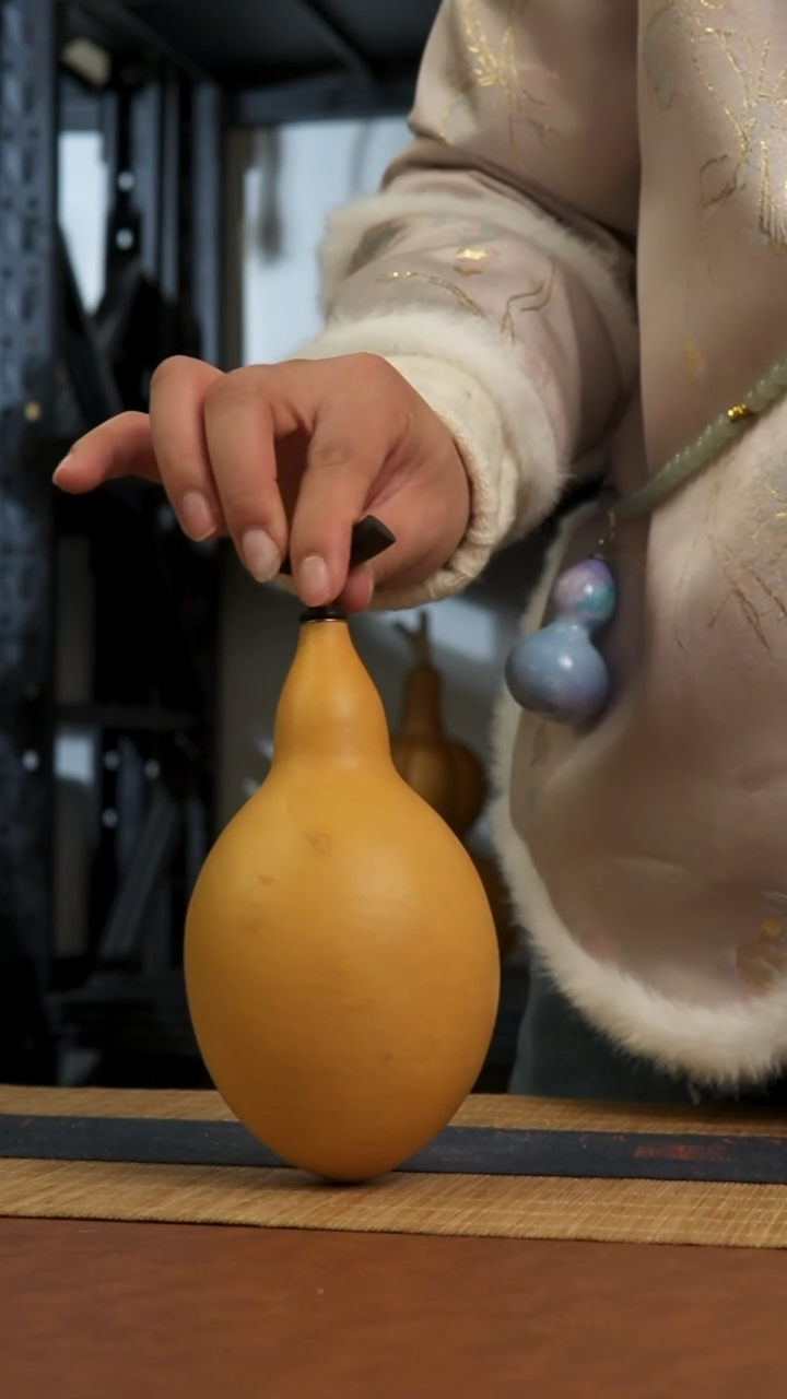 659号 天然热水酒葫芦 一物一拍（有瑕介意勿拍）