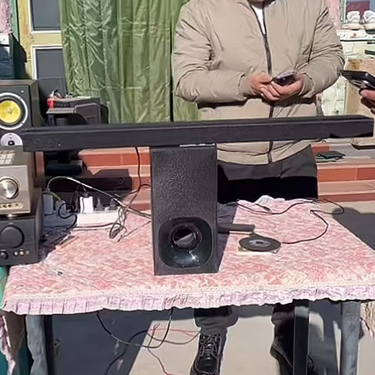 8新  SN音响运费到付自理