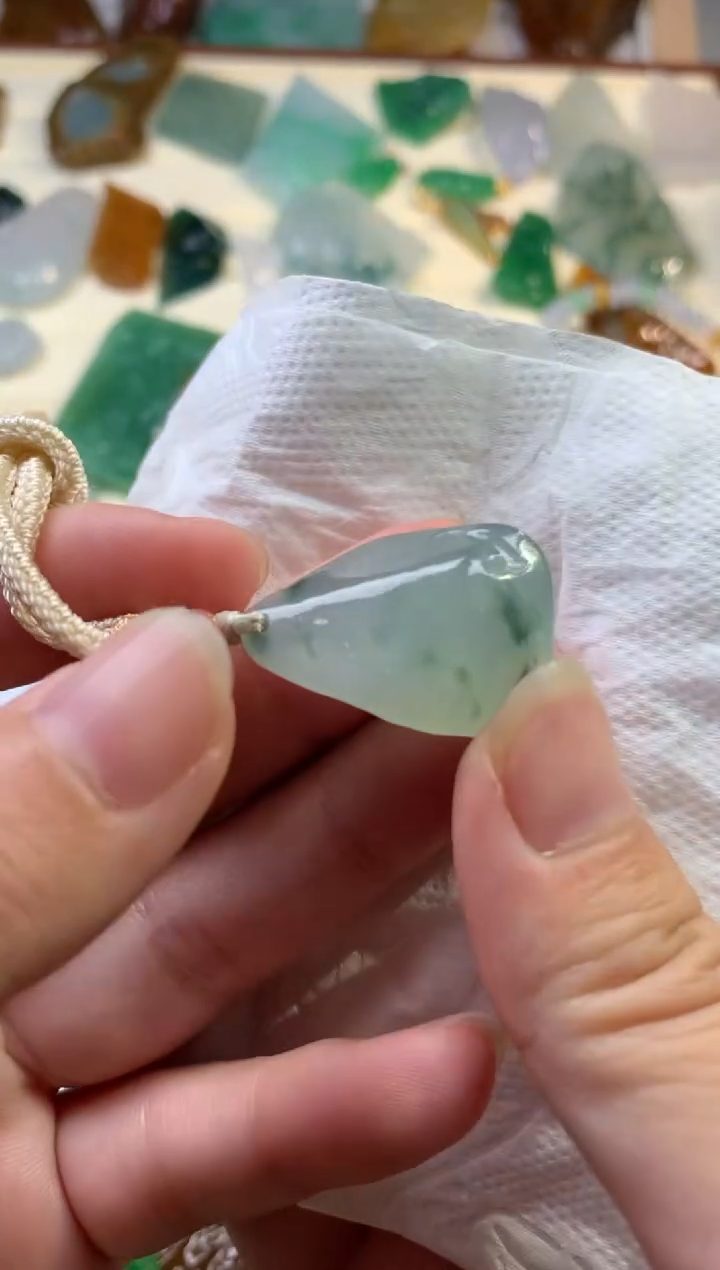 【闪购商品】翡翠颈饰未镶嵌吊坠