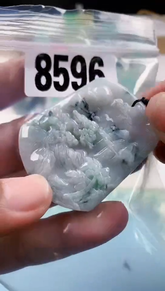 【闪购商品】翡翠挂件未镶嵌天然翡翠吊坠挂件