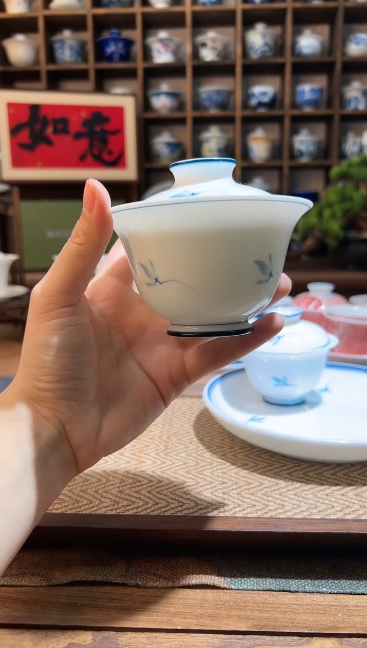 【闪购商品】手绘玉兰花大二才盖碗