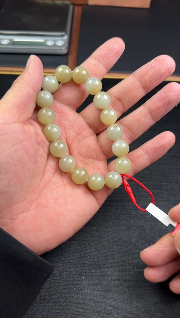 【闪购商品】和田玉手串未镶嵌若羌微色差卡12