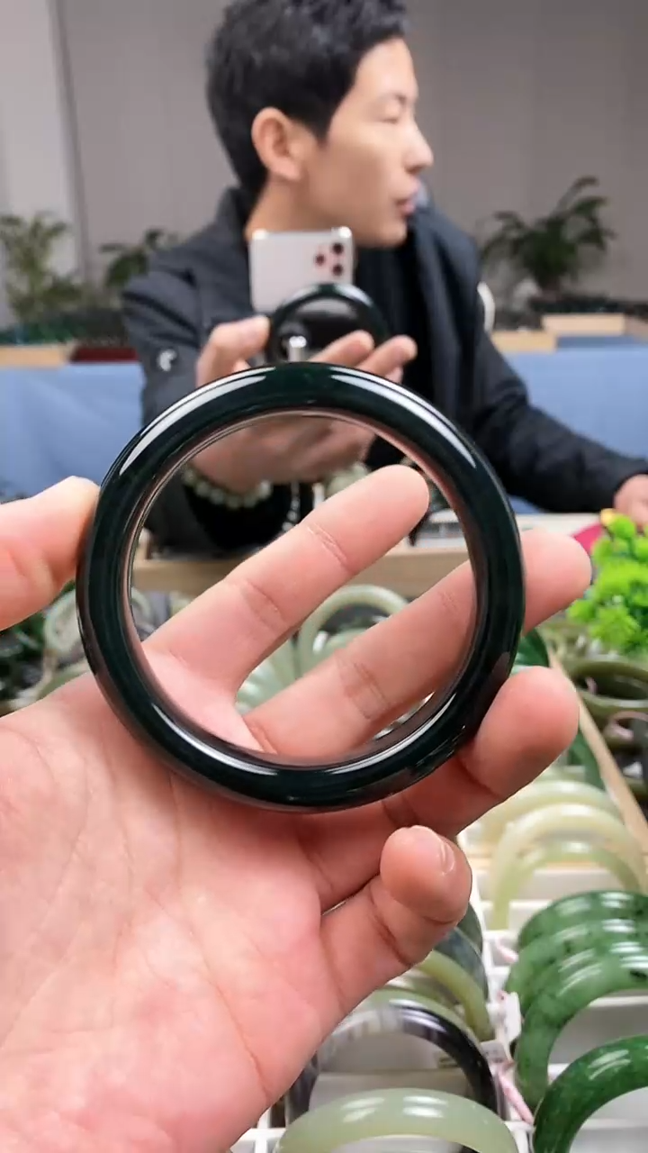 【闪购商品】和田玉手镯未镶嵌61.7