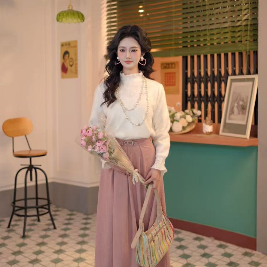 柚子【醺然织梦】港风复古高领慵懒百搭休闲花边打底衫DM2477493