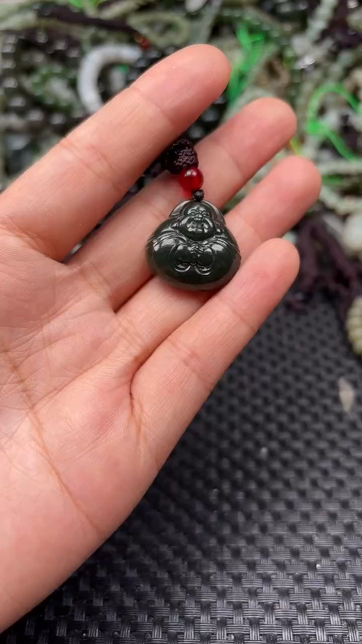 和田玉未镶嵌颈饰1