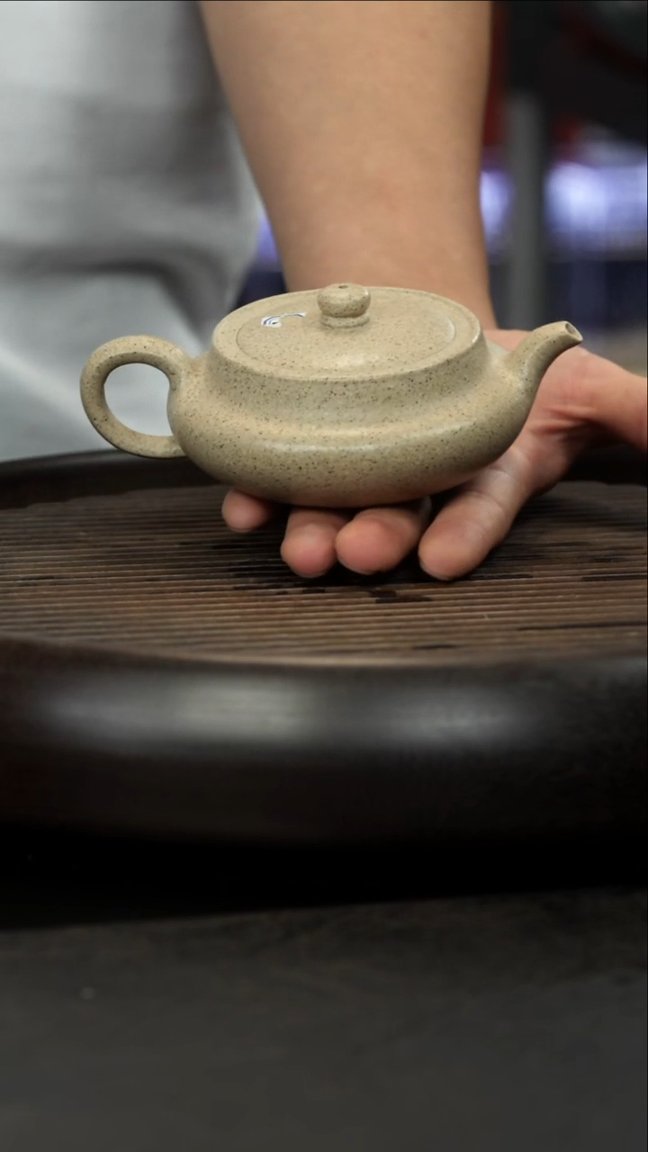 茶壶紫砂龙山玉段 桑盘壶 