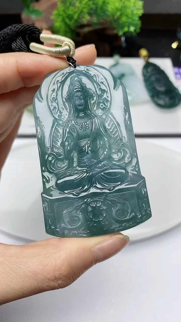 【闪购商品】翡翠颈饰未镶嵌