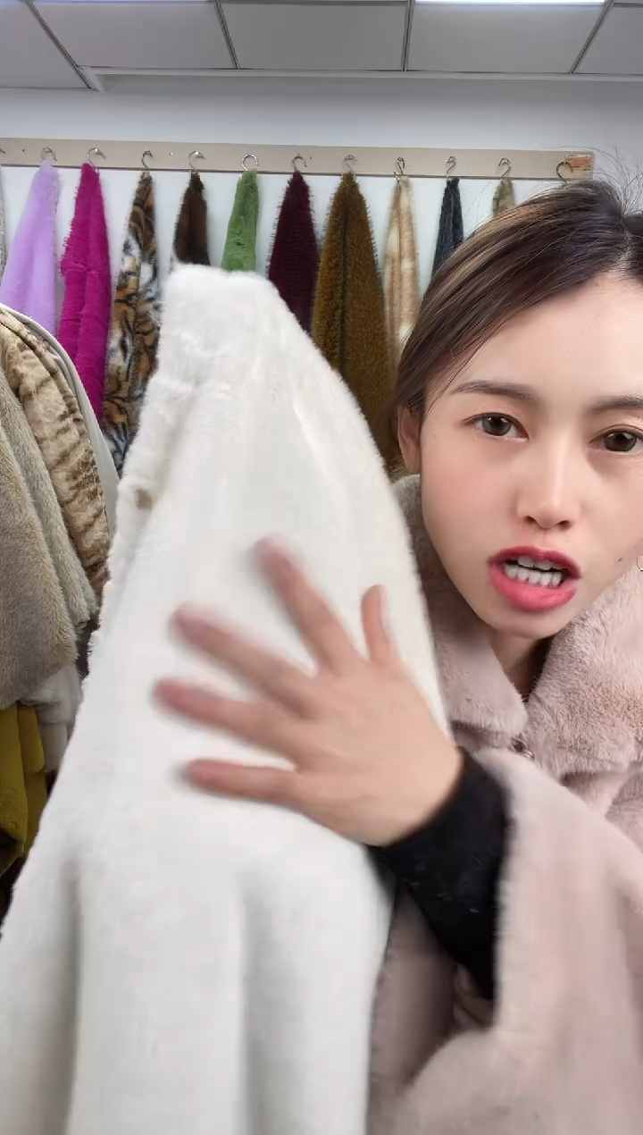 狐狸毛B7，尺寸1.6*2