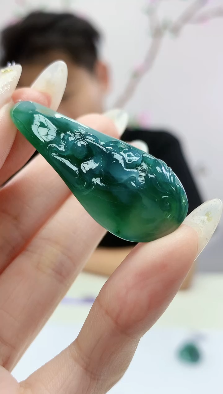 定制翡翠未镶嵌888ee-毛货挂件68赠金扣