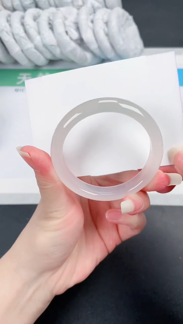 石英质玉手镯未镶嵌234-52.3