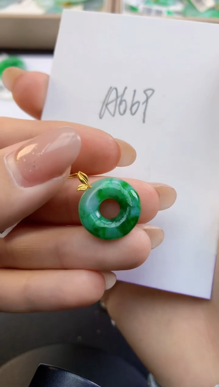 颈饰18K金镶嵌翡翠天然A货缅甸翡翠百元以上9元证书费自理