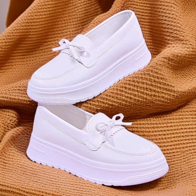 单鞋夏季防滑透气漆皮耐磨圆头舒适女鞋小白鞋平底