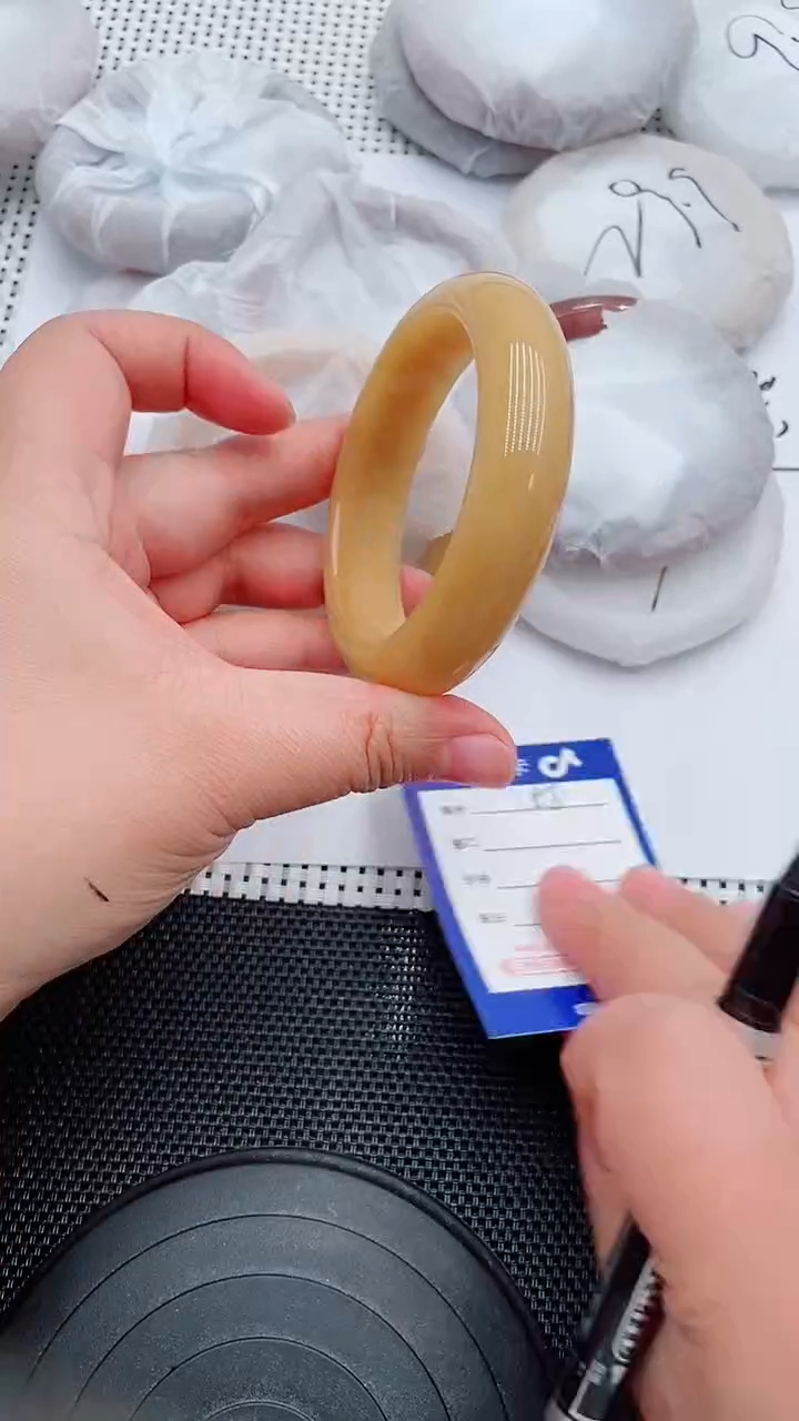 未镶嵌手镯石英质玉188-57-58