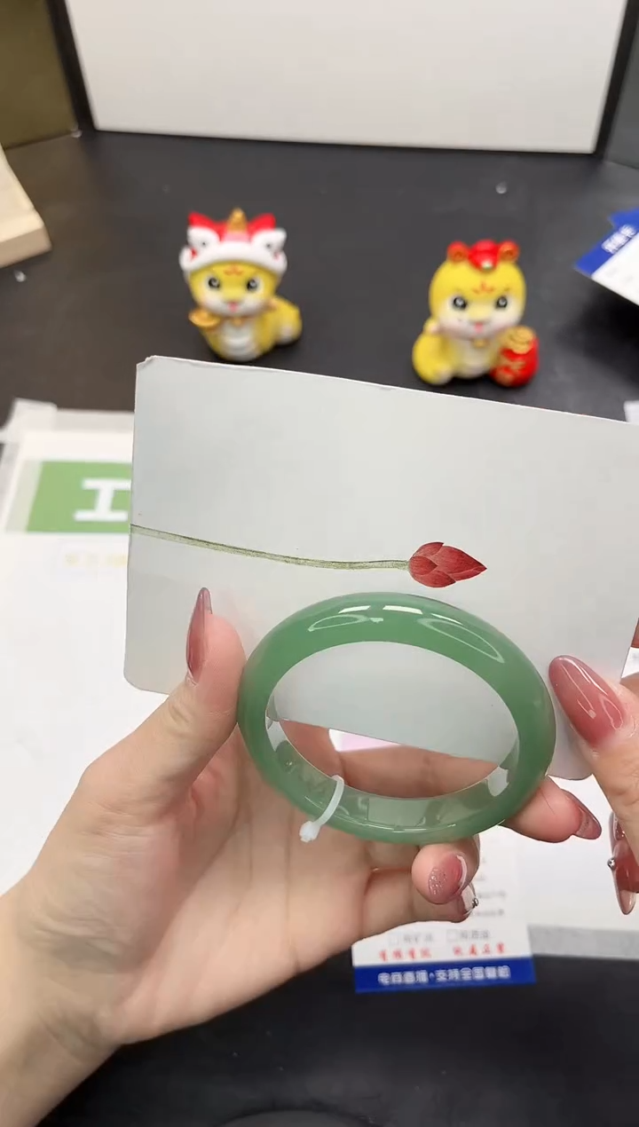 【闪购商品】石英质玉手镯未镶嵌376-56.1