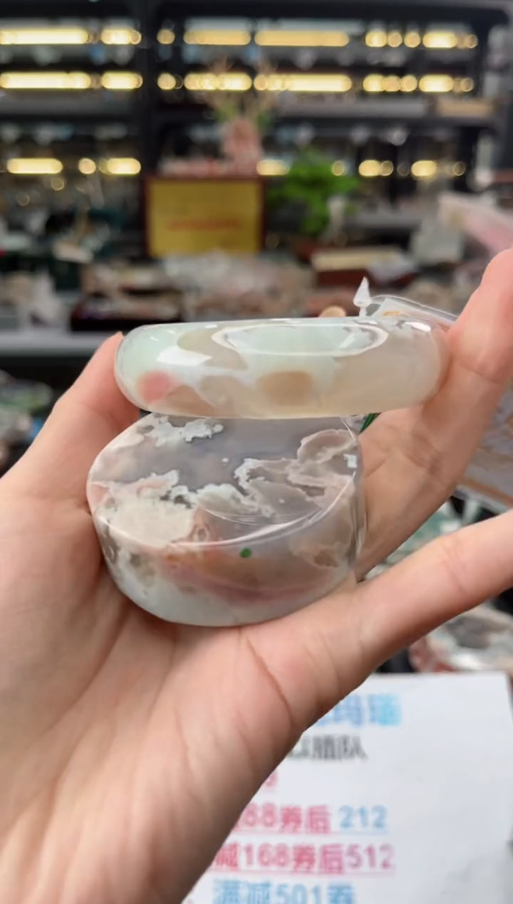 【闪购商品】石英质玉手镯未镶嵌55圈口（赠品镯心）6821027