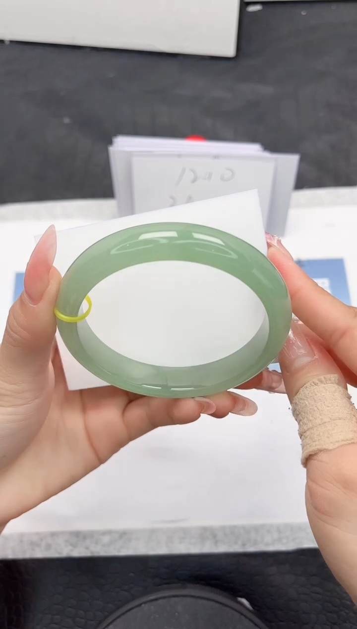 【闪购商品】石英质玉手镯未镶嵌N316-62.1