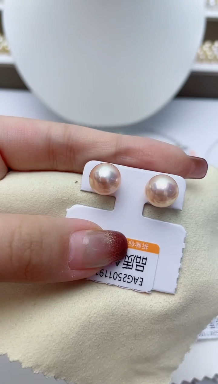 【闪购商品】淡水珍珠耳饰18K金镶嵌W53