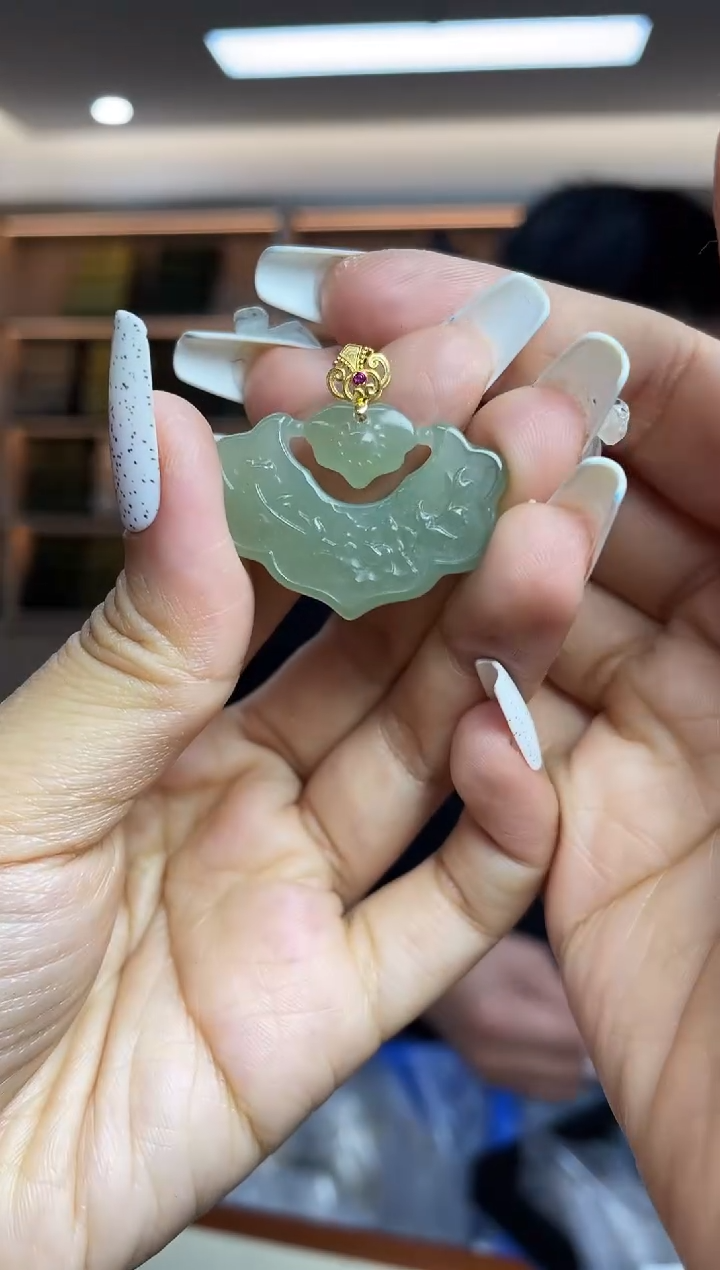 【闪购商品】和田玉·18K金镶嵌多样性发一件