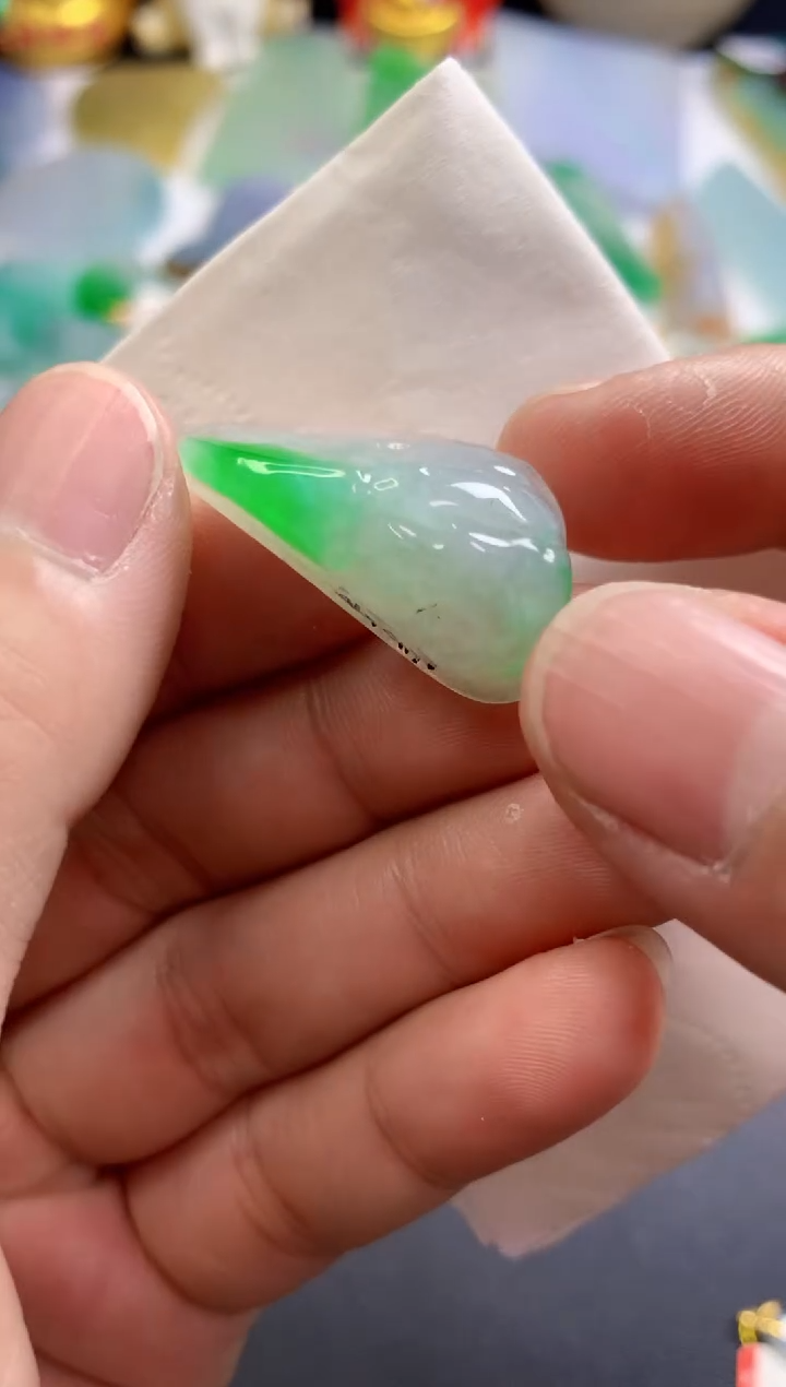 【闪购商品】翡翠吊坠(不含链)未镶嵌654